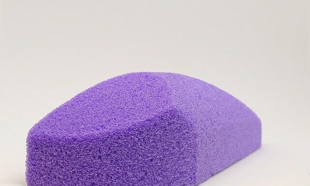 Czym smarować przesuszone powieki? Czym smarować przesuszone powieki?