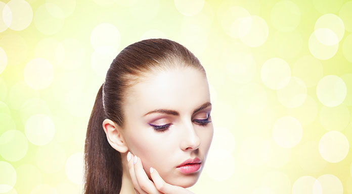 Ile trzyma się farbka do brwi