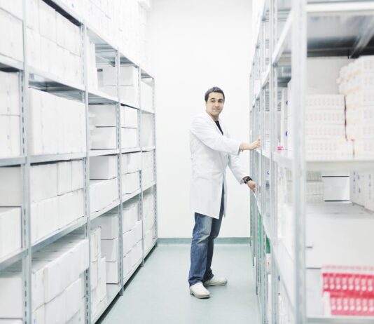 Kontrola temperatury i wilgotności w magazynowaniu farmaceutyków